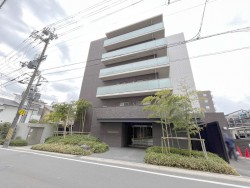 【伏見板橋エリア】ワイドバルコニーでゆったりとお使いいただけます！東向きのお部屋で陽当り良好☆ペット飼育可能マンションです♪