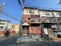 【伏見南浜エリア】★京阪本線『中書島』駅徒歩6分★南西角地★3階建3LDK♪