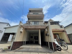 【伏見板橋エリア】◎カースペースあり◎3階建4DK！大手筋商店街が徒歩圏内でお買い物に便利です♪