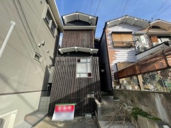 【桃山エリア】想定利回り約21.2％！令和6年9月改装の京町家風ゲストハウス◎最寄り駅徒歩6分・3WAYアクセスの利便性の高い立地です◎