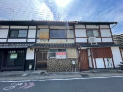 【伏見板橋エリア】丹波橋通り面してます！！
交通・買い物も便利な立地です★