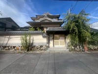 【桃山東エリア】車2台駐車可能◎
小学校まで徒歩3分!!子育て世代にもオススメ★