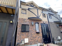 【伏見板橋エリア】オーナーチェンジ物件★
大手筋商店街まで徒歩圏内でお買い物にも便利な好立地です★