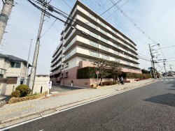 リビングコメント１ ◆JR・近鉄2沿線利用可能◆周辺お買い物施設充実◆
◆収納スペース充実◆通勤通学便利◆