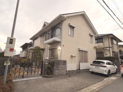 リビングコメント１ 土地約53坪♪広々ガーデニングスペース有り♪
各改装歴有り♪全室南側開口有り♪陽当たり良好♪