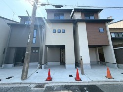 【伏見南浜エリア】3WAYアクセス利用可能◎小学校・中学校が徒歩5分以内で子育て世代にもオススメ！！