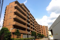 リビングコメント１ 【桃山東エリア】徒歩10分以内にスーパー・コンビニが揃い生活便利地★ペットと住めるマンション★