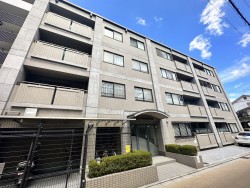 リビングコメント１ 【伏見南浜エリア】現在賃貸中のオーナーチェンジ物件です★表面利回り約6.67％！！大手筋商店街が徒歩圏内！！