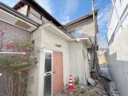 リビングコメント１ 【桃山エリア】広々9K！！閑静な住宅街◎
近鉄・京阪・JRの3WAYアクセス利用可能◎