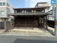 リビングコメント１ 【伏見板橋エリア】小・中学校まで徒歩10分以内で子育て世代にもオススメ★近鉄・京阪が徒歩6分以内の駅近◎通勤・通学にも便利◎