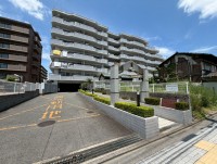 リビングコメント１ 【伏見桃山エリア】◆京阪・近鉄・JR3沿線ご利用可能◆大手筋商店街すぐ近く◆広々したバルコニー◆大人気桃山小学校エリア◆