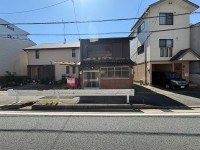リビングコメント１ 【桃山エリア】京阪宇治線『観月橋』駅まで徒歩6分の駅近★
店舗住宅・民泊等に利用可能な京町家◎